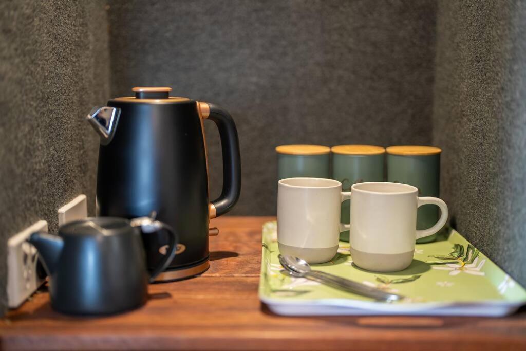 Te Anau Cottage Экстерьер фото